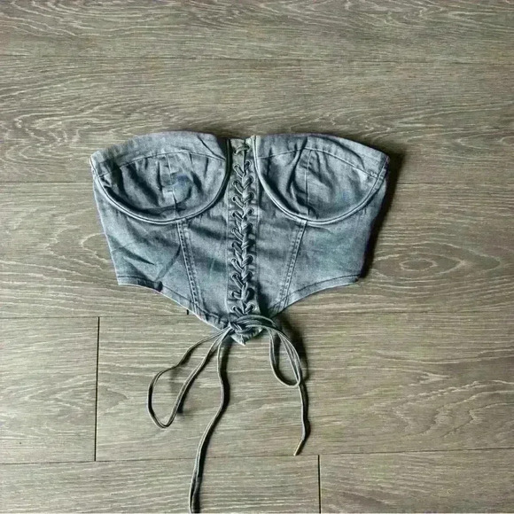 Fashion Nova Play It Your Way Denim corset Top NWT Large
T10124FN - Picture 1 of 5